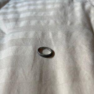 Elegant Silver Ring 6.5